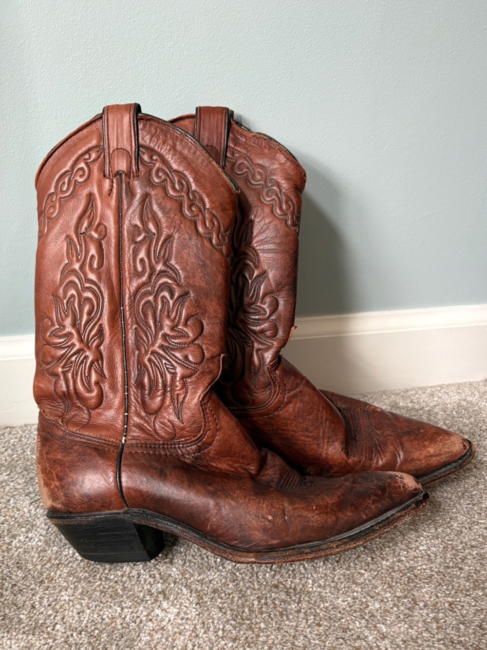 Classic Women’s Brown Leather Cowboy Boots -Made in USA - 6.5